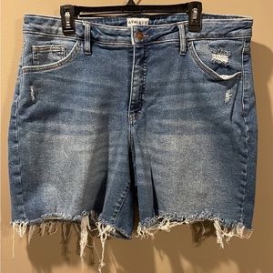 Ava & Viv Boyfriend Cutoff Shorts 18w